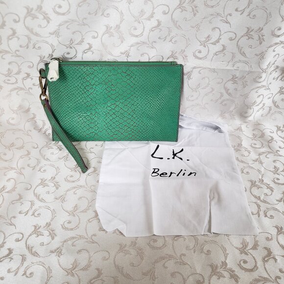 L.K. Berlin Genuine leather Green apple python snakeskin-like clutch - Picture 3 of 8